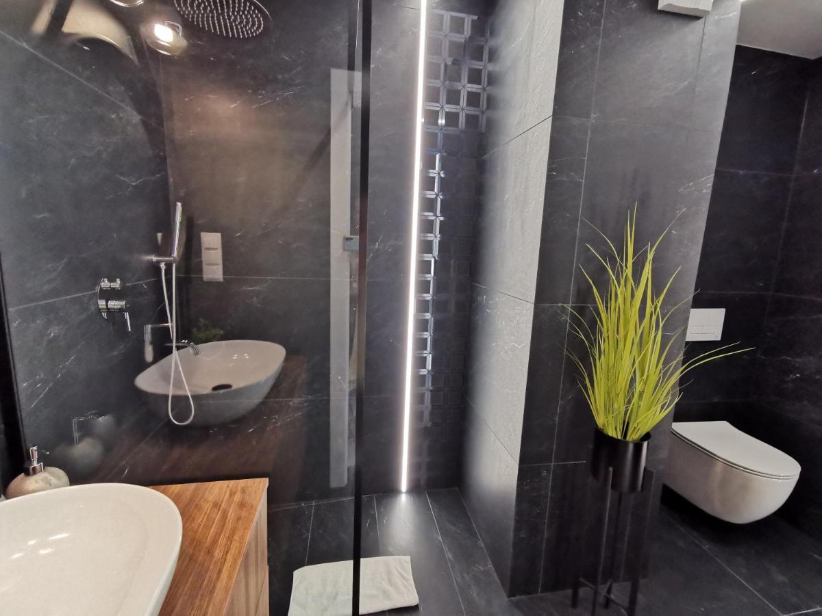 Apartamenty Kielce- Apartament Szmaragd Przy Zalew Kielecki, Faktura, Parking, Centrum エクステリア 写真