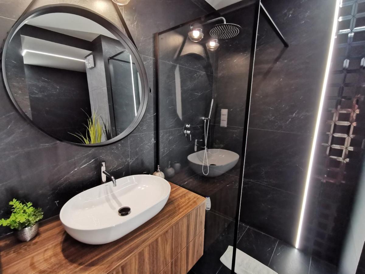 Apartamenty Kielce- Apartament Szmaragd Przy Zalew Kielecki, Faktura, Parking, Centrum エクステリア 写真