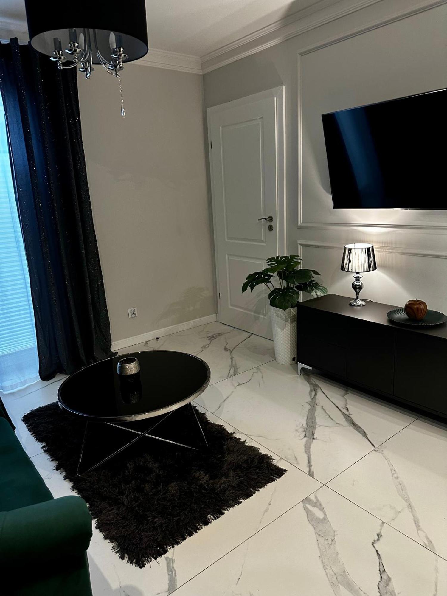 Apartamenty Kielce- Apartament Szmaragd Przy Zalew Kielecki, Faktura, Parking, Centrum エクステリア 写真