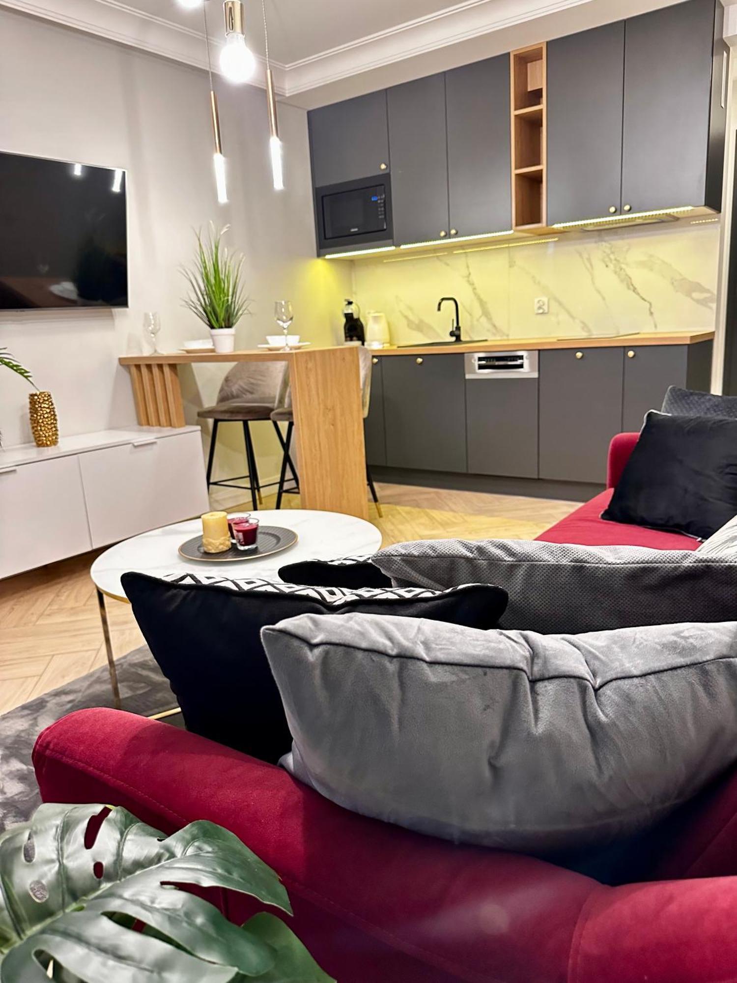 Apartamenty Kielce- Apartament Szmaragd Przy Zalew Kielecki, Faktura, Parking, Centrum エクステリア 写真